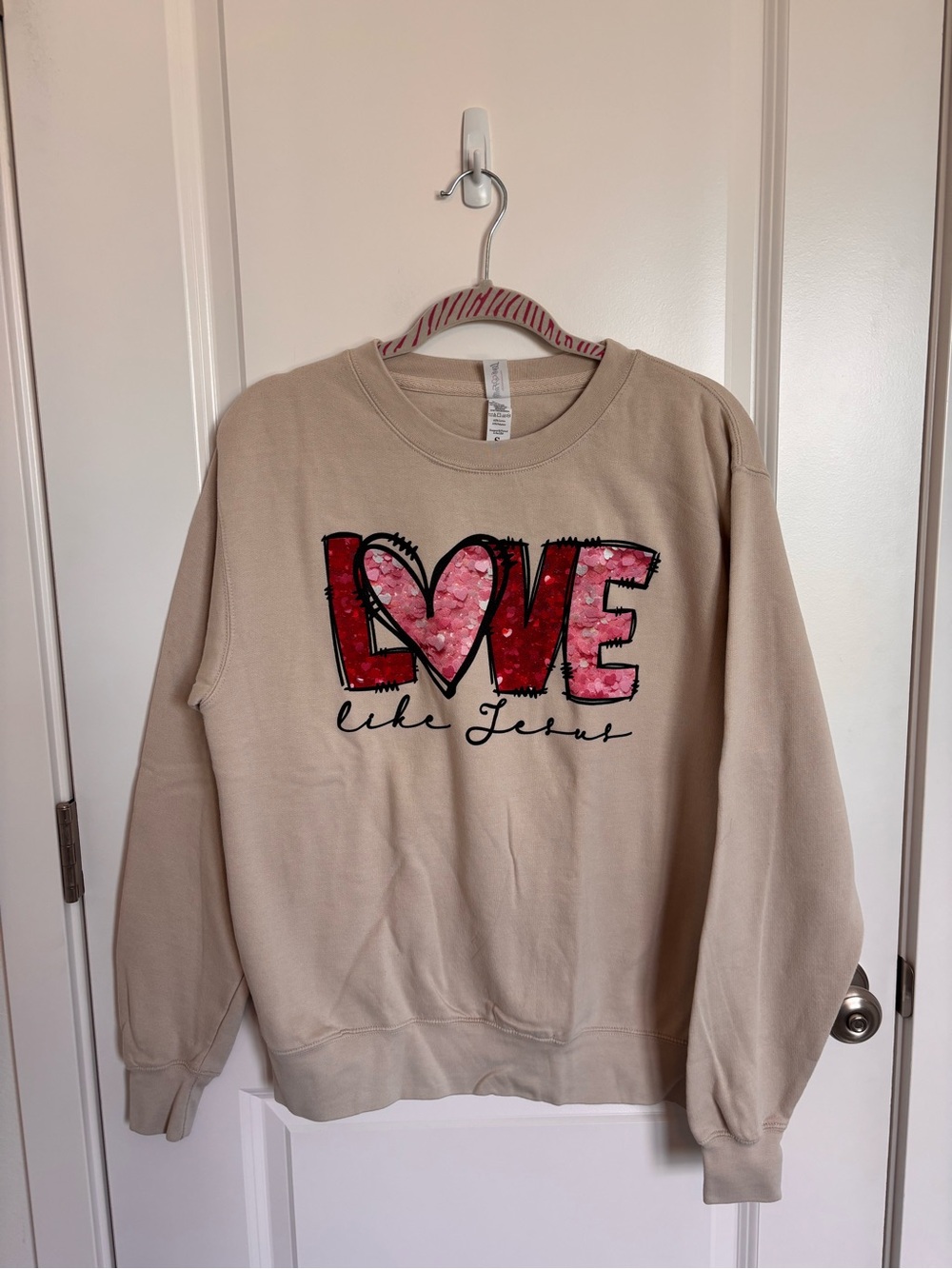 Love in Faith Graphic Crewneck Sweatshirt Beige Pink Red Accents